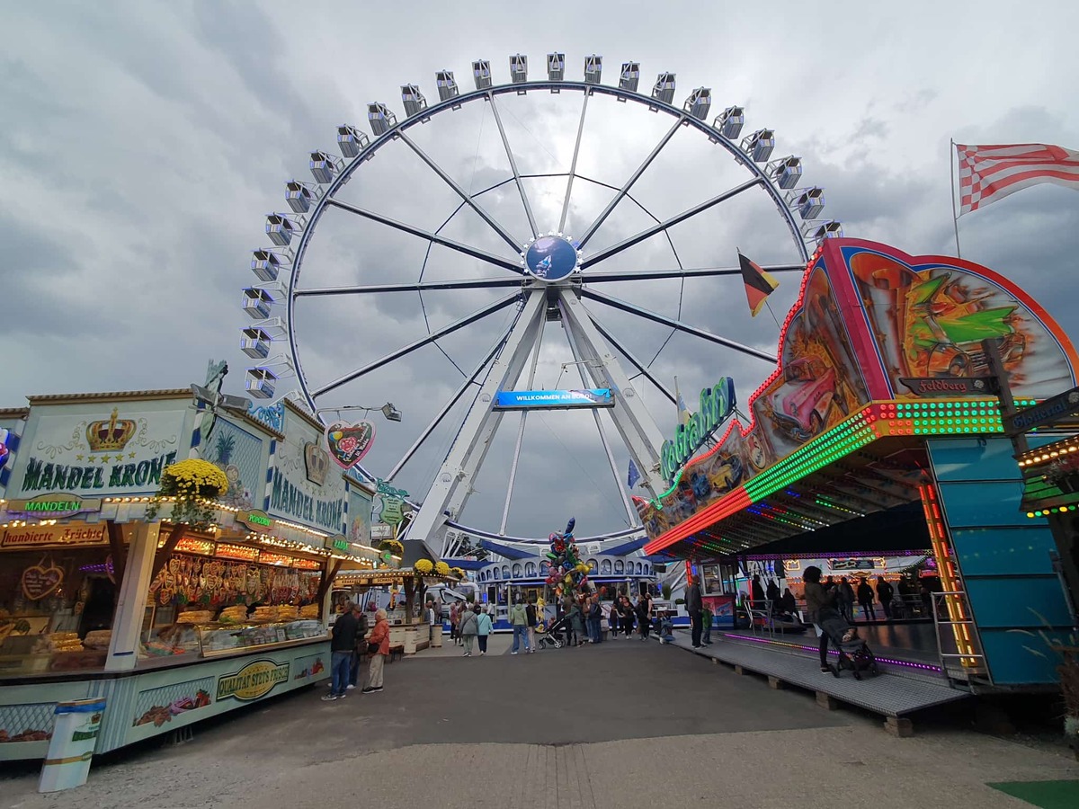 Der Oldenburger Kramermarkt bleibt das unangefochtene Highlight der Region 🎡🎆