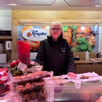 Weihnachtsbraten ohne Stress: Auf Oldenburgs Wochenmärkten direkt fürs Fest einkaufen