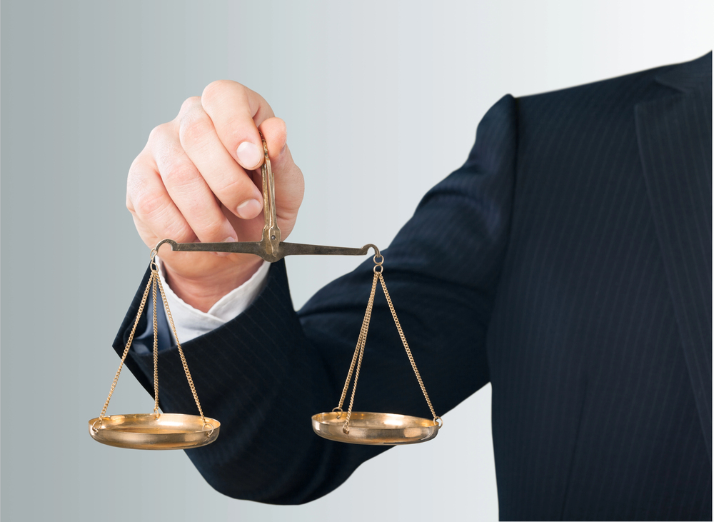 Greensill-Bank: Anklage gegen frühere Führungskräfte in Bremen erhoben  Anklage im Greensill-Verfahren eingereicht