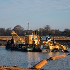 Riesiger Spülbagger im Einsatz: So wächst der Gewerbepark Hansalinie weiter