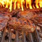 Knusprig, saftig, perfekt: So gelingt das ultimative Steak vom Grill! 🔥🥩