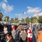 Klick rein und dreh durch! Der Vegesacker Markt 2025 wird bunt, laut und voller Highlights 🎡🍭